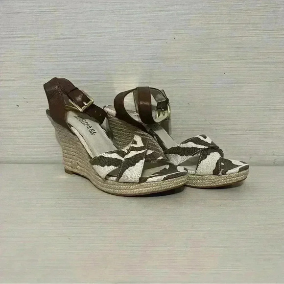 Michael Kors Kami Ankle Strap Wedges Size 6.5 Like New - Picture 2 of 12